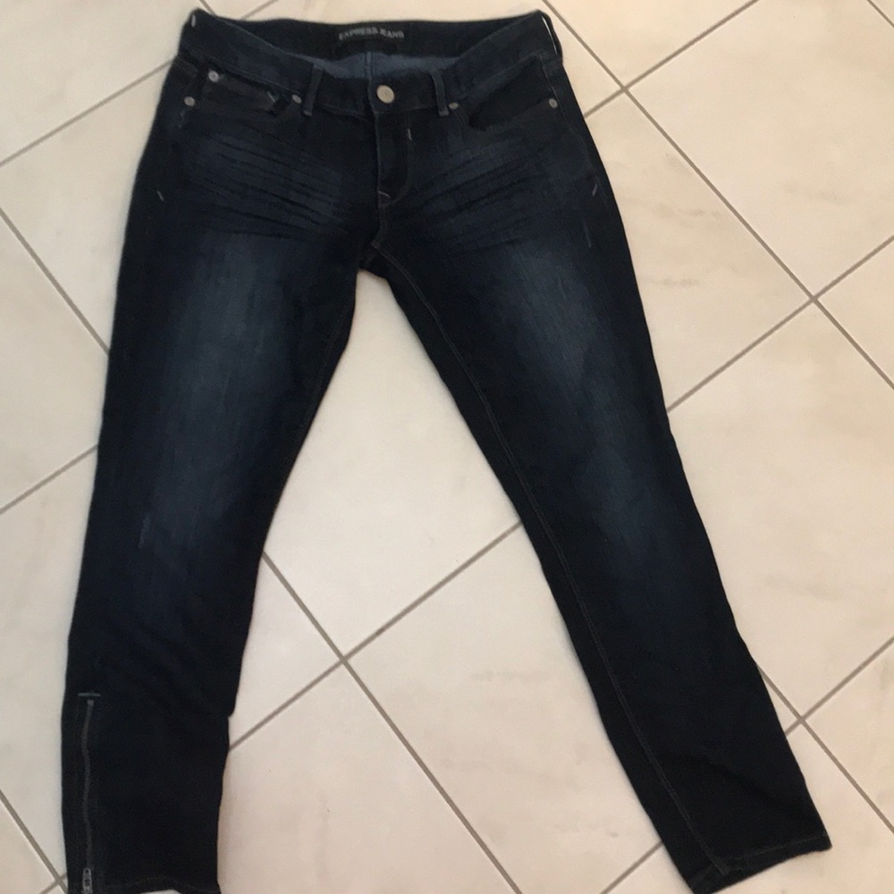Express jeans! With zipper bottoms size 6r